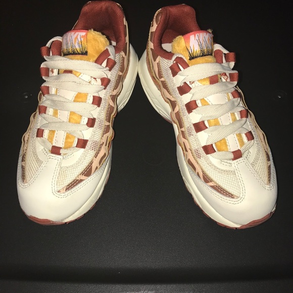 Nike Other - Nike Airmax 95 Giraffe kids shoes